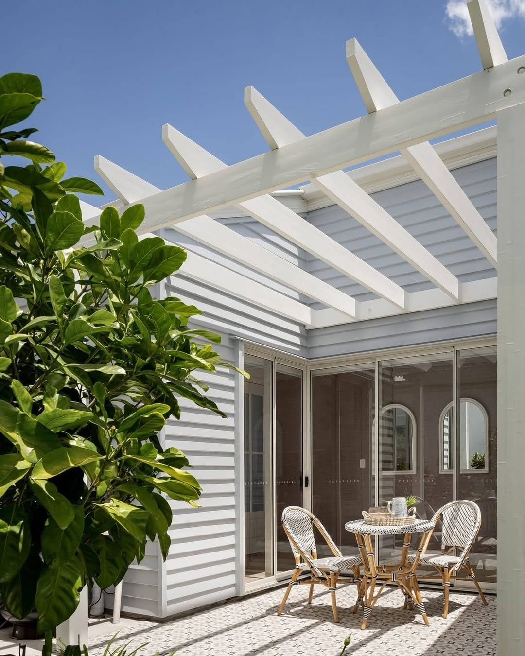 Outdoor pergola repaint